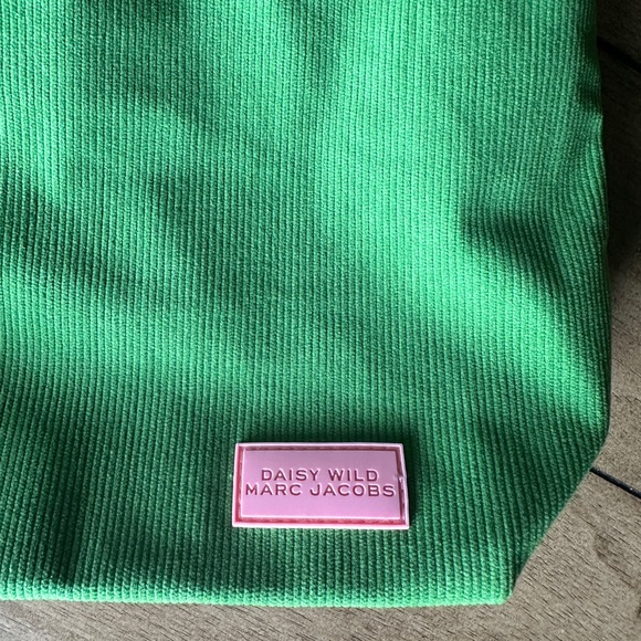 Marc Jacobs Wild Daisy corduroy tie green/floral reversible bag mini tote - Picture 2 of 5